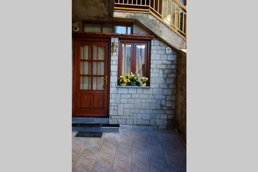 Eufrosini Guesthouse Мецово Екстериор снимка