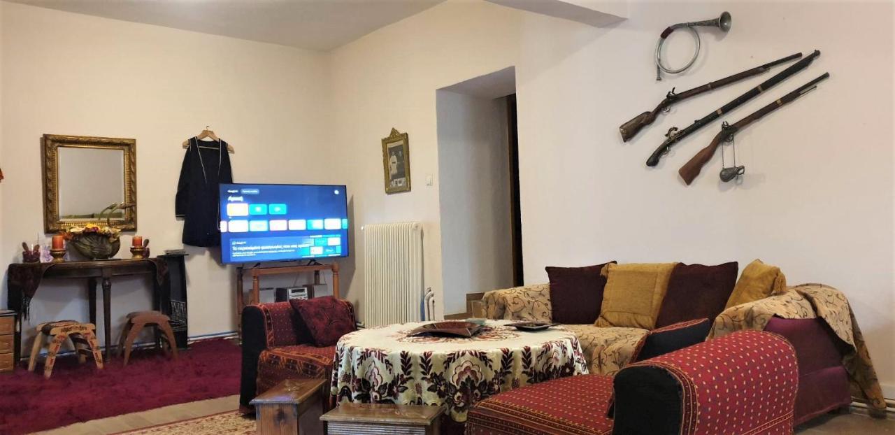Eufrosini Guesthouse Мецово Екстериор снимка